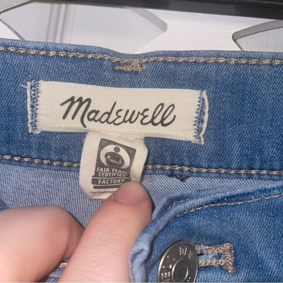 Madewell women’s p26 button closer jeans med washed denim - Picture 6 of 8